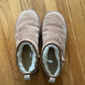 Ultra mini Ugg boots - like new